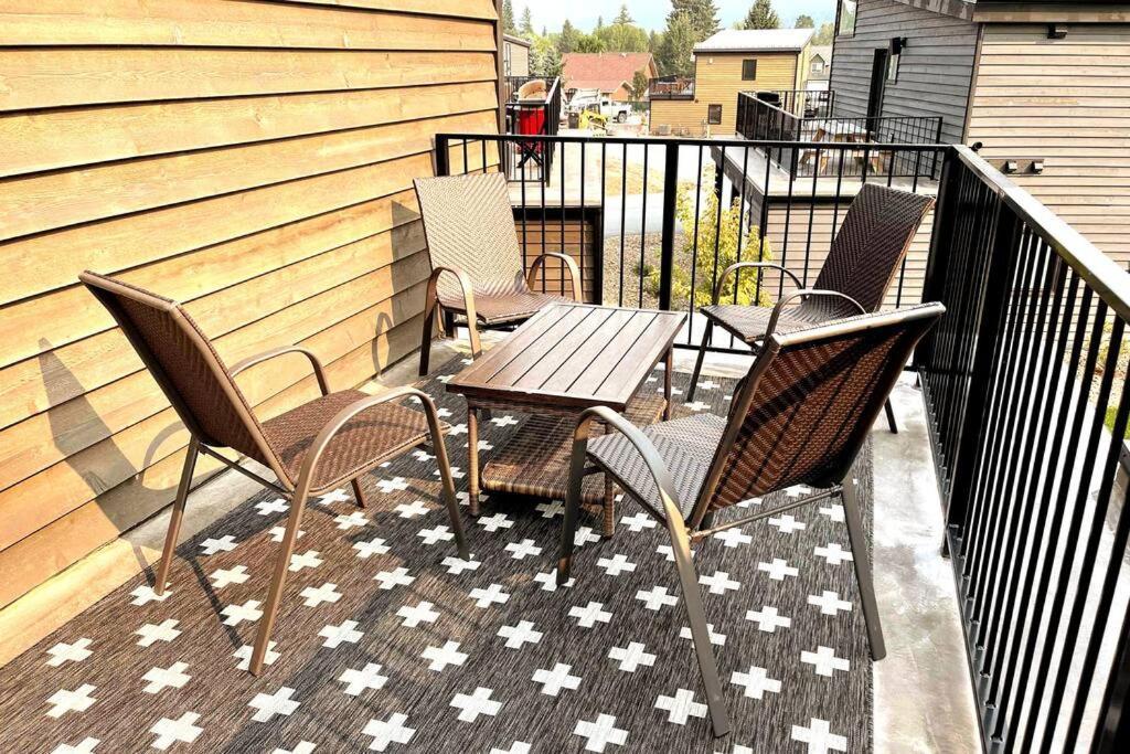 Brand New Upscale Home- Best Location! Whitefish Eksteriør bilde
