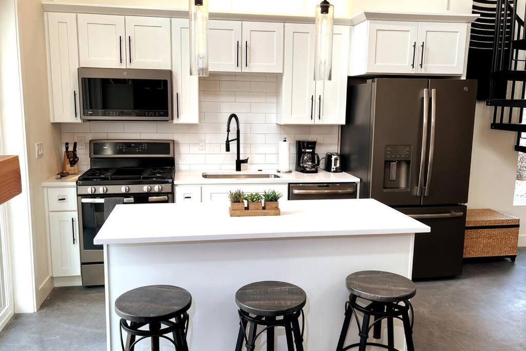 Brand New Upscale Home- Best Location! Whitefish Eksteriør bilde