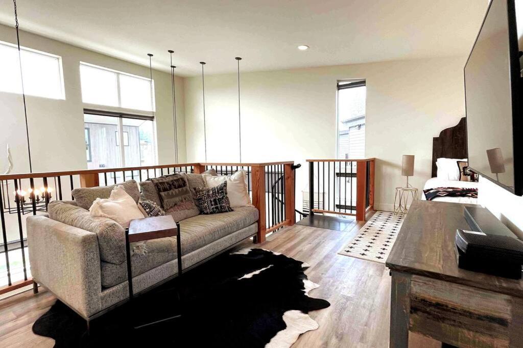 Brand New Upscale Home- Best Location! Whitefish Eksteriør bilde